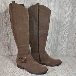 Crown Vintage Tan Suede Knee-High Heeled Boots